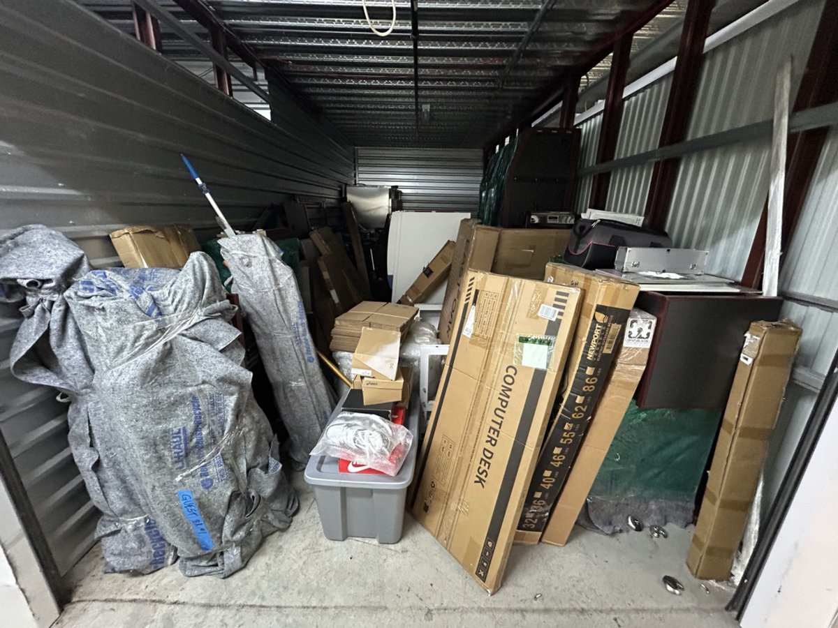 10 x 25 storage unit in Suwanee, GA