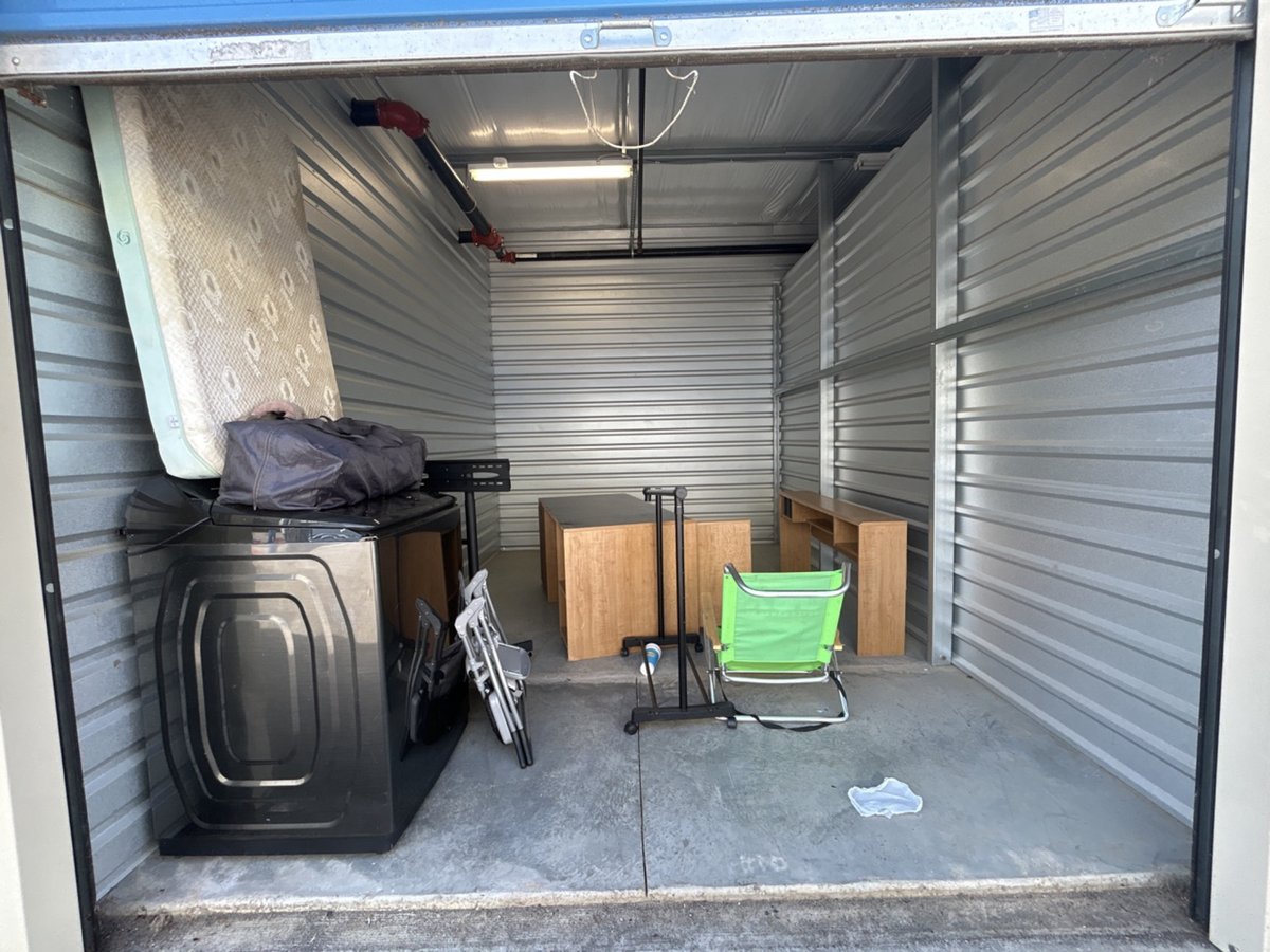 10 x 15 storage unit in Cumming, GA
