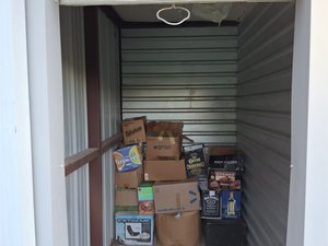 5 x 10 storage unit in Maxton, NC