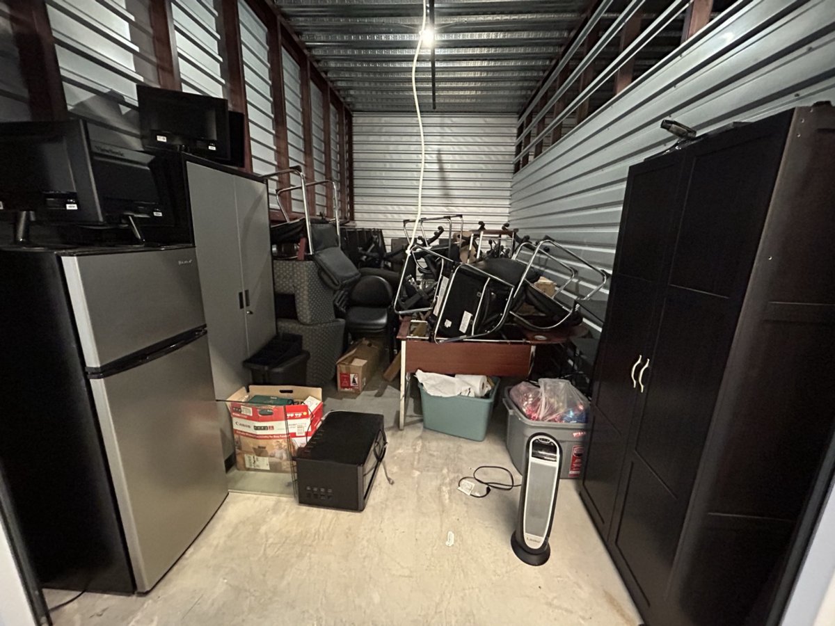 10 x 20 storage unit in Lawrenceville, GA