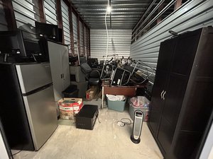 10 x 20 storage unit in Lawrenceville, GA