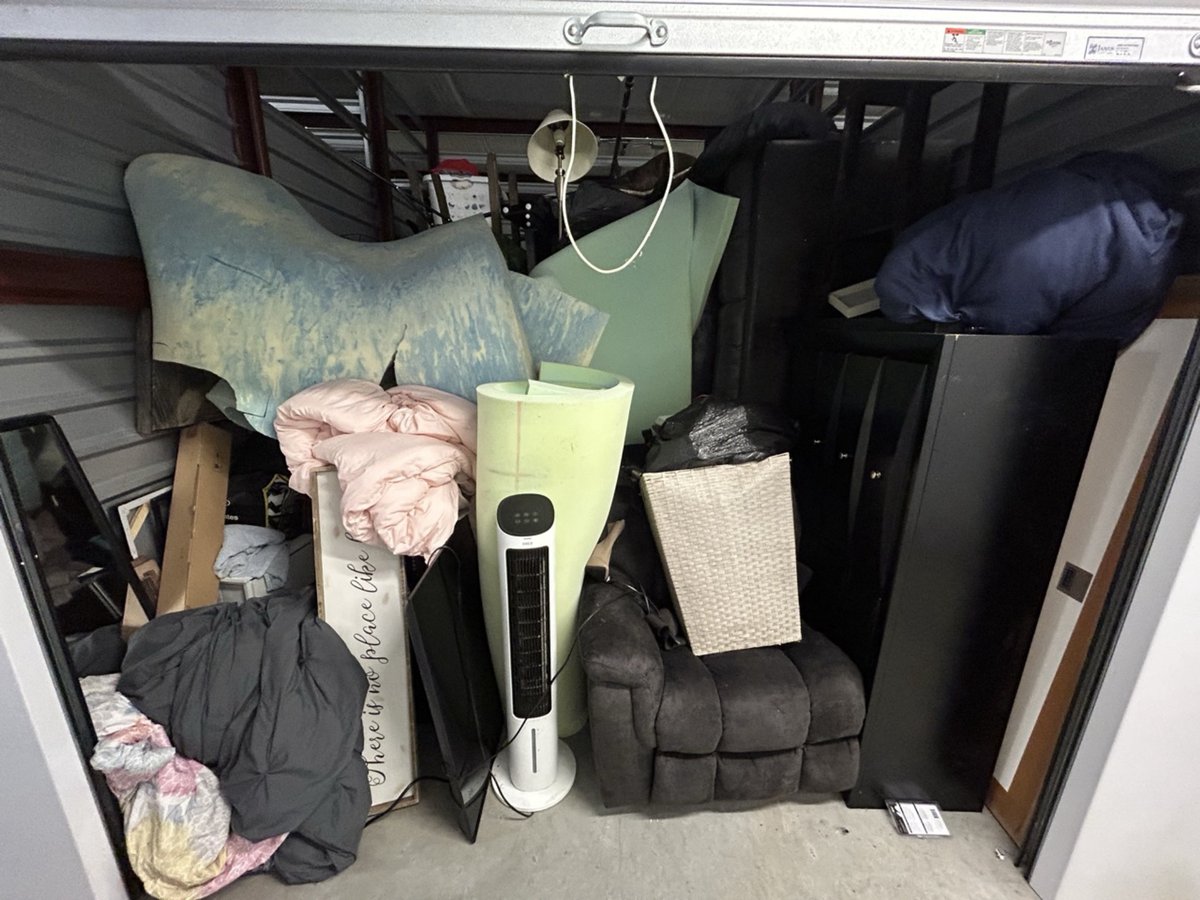 10 x 15 storage unit in Lawrenceville, GA