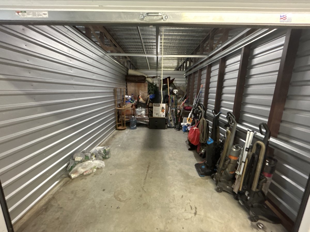 10 x 20 storage unit in Marietta, GA