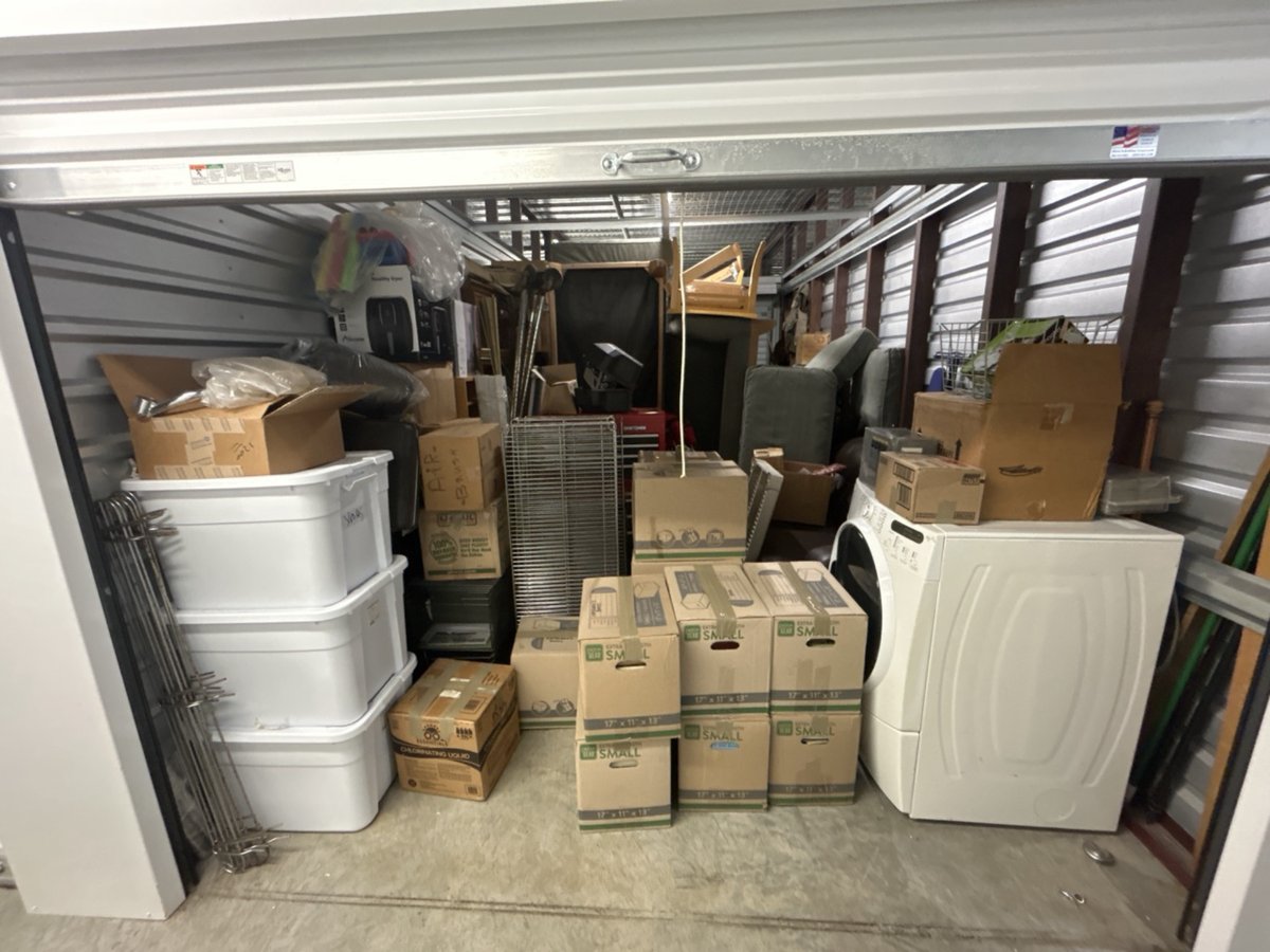 10 x 20 storage unit in Marietta, GA
