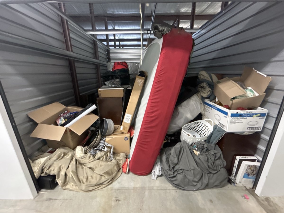 10 x 15 storage unit in Marietta, GA