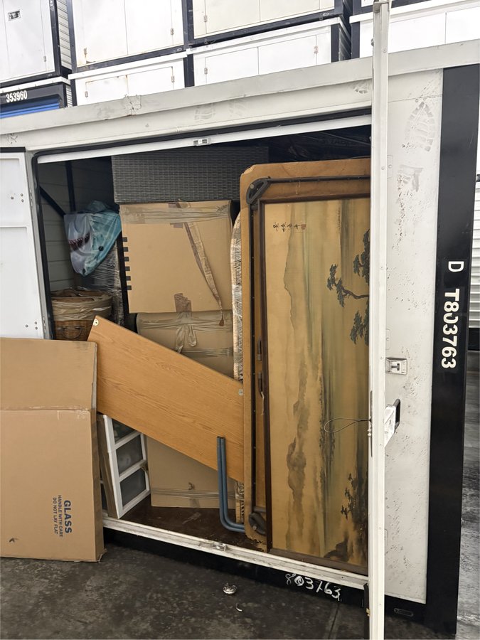 8 x 16 storage unit in Van Nuys, CA