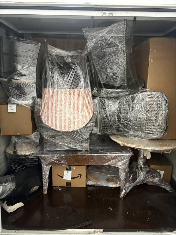 8 x 16 storage unit in Van Nuys, CA