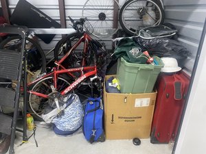 10 x 5 storage unit in Jacksonville, FL
