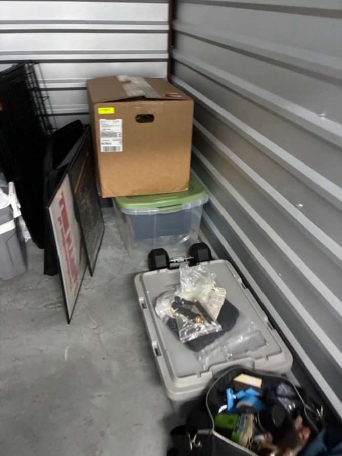 10 x 10 storage unit in Dunwoody, GA