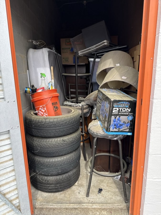 5 x 15 storage unit in Richmond, VA