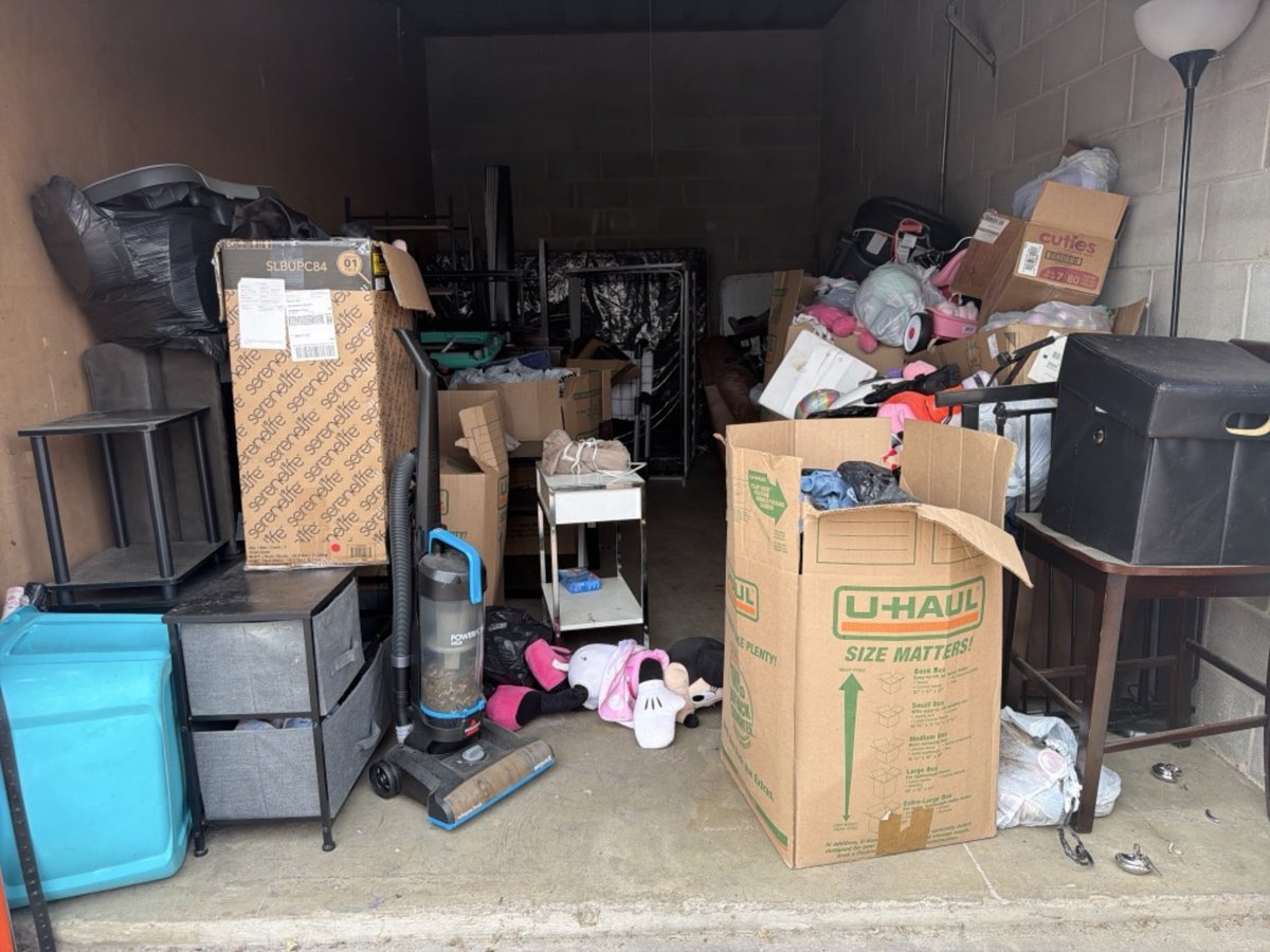 10 x 20 storage unit in Richmond, VA