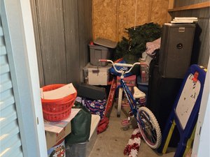 5 x 10 storage unit in Indianapolis, IN