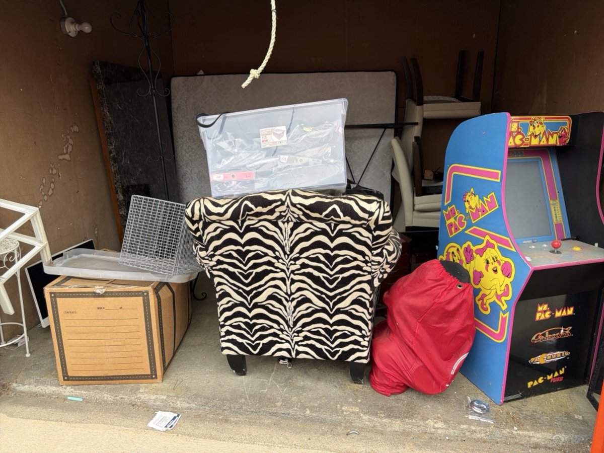 10 x 10 storage unit in Richmond, VA
