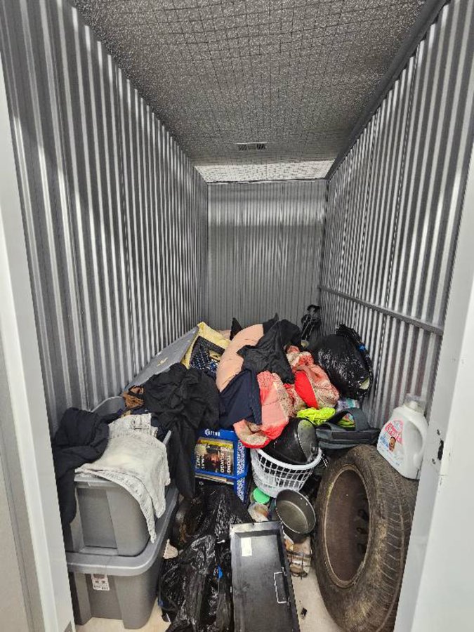 5 x 10 storage unit in Jonesboro, GA