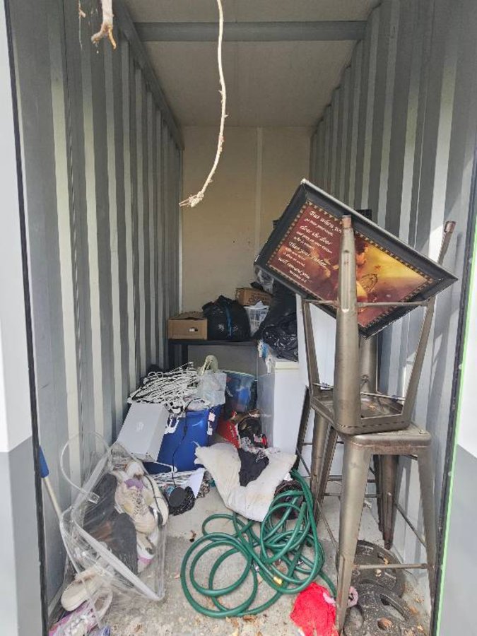 5 x 10 storage unit in Jonesboro, GA