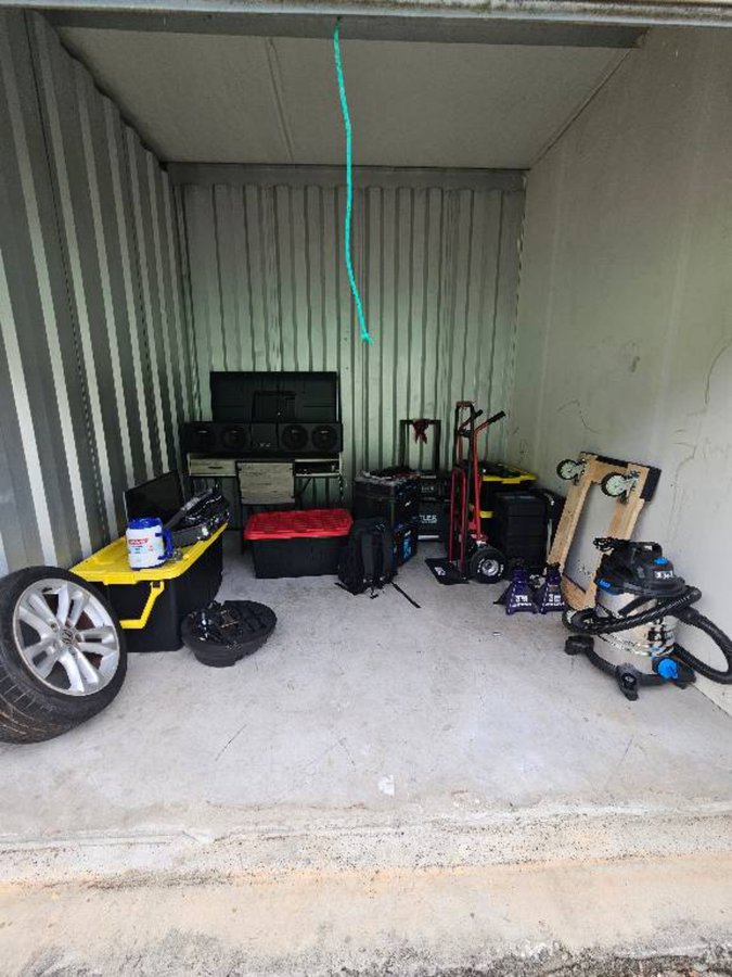 10 x 10 storage unit in Jonesboro, GA