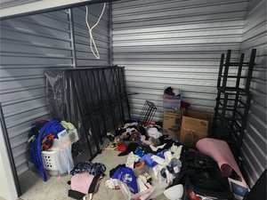 5 x 10 storage unit in Orlando, FL