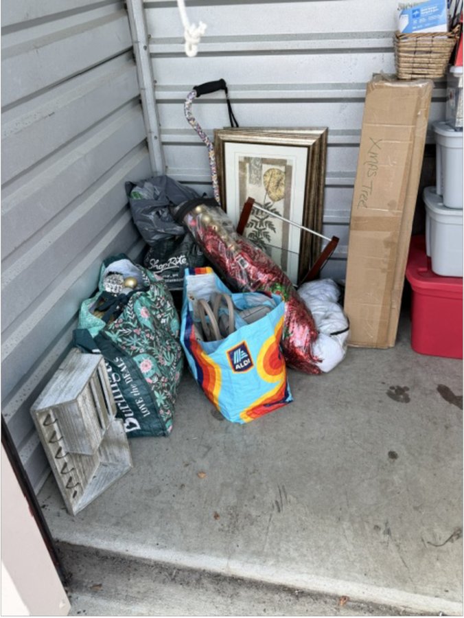5 x 5 storage unit in Levittown, PA