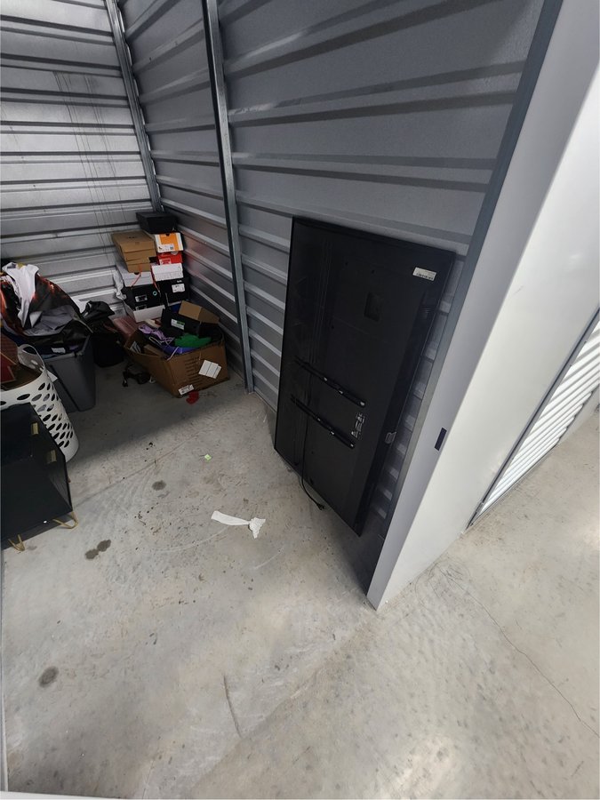 5 x 10 storage unit in Orlando, FL