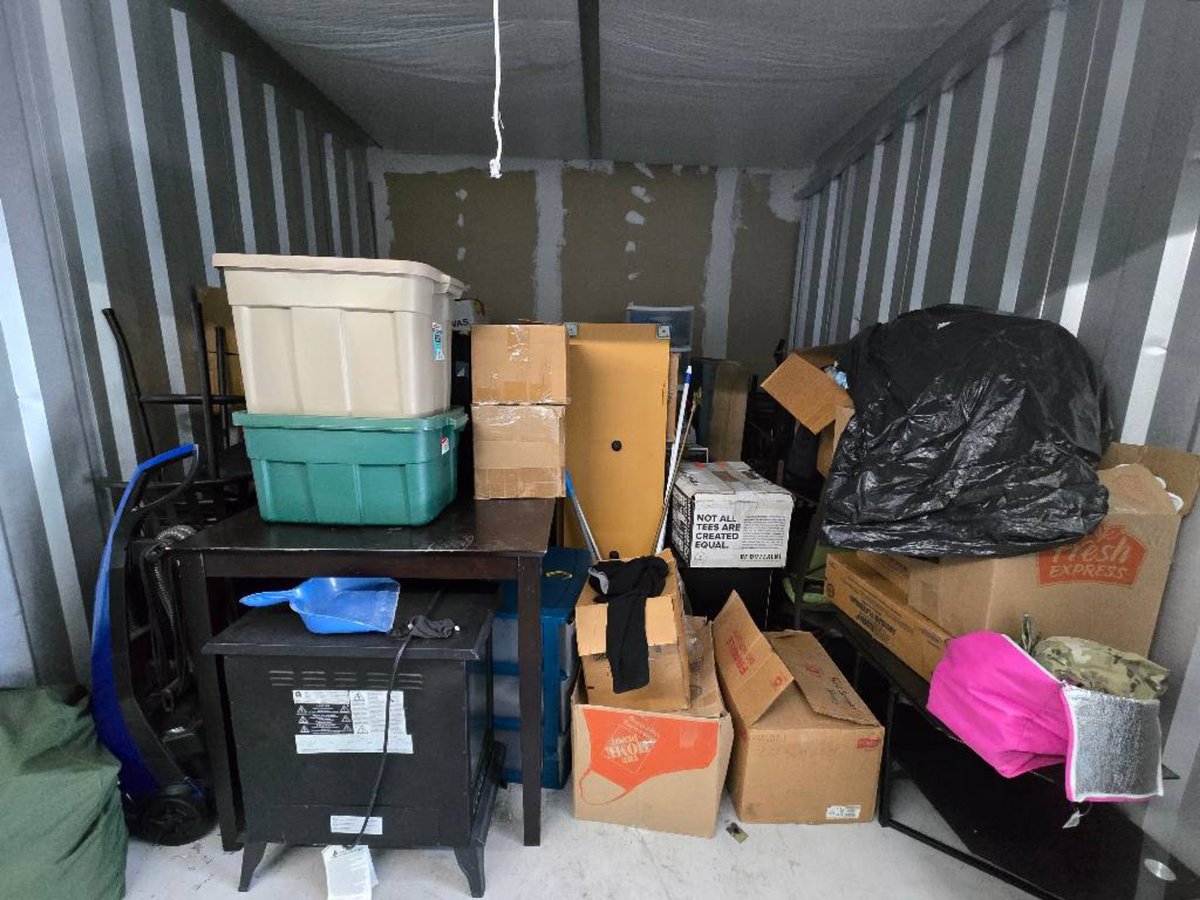 10 x 10 storage unit in Savannah, GA