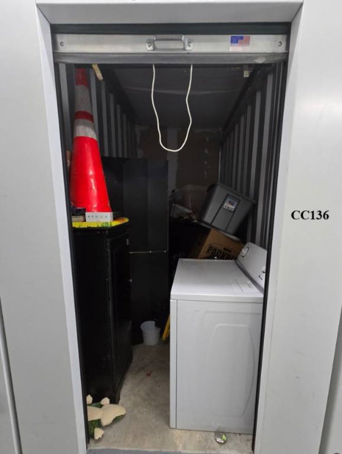 5 x 10 storage unit in Savannah, GA