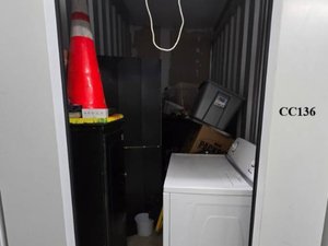 5 x 10 storage unit in Savannah, GA