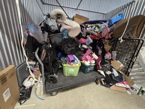 10 x 10 storage unit in Hyattsville, MD