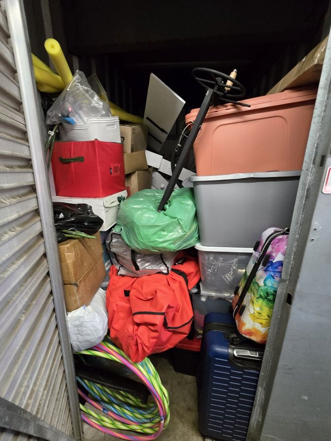 5 x 8 storage unit in Suitland, MD