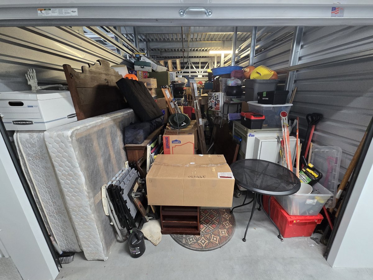 10 x 30 storage unit in Painesville, OH