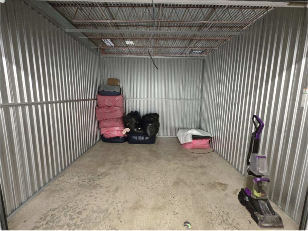 10 x 10 storage unit in Philadelphia, PA
