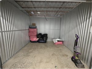 10 x 10 storage unit in Philadelphia, PA