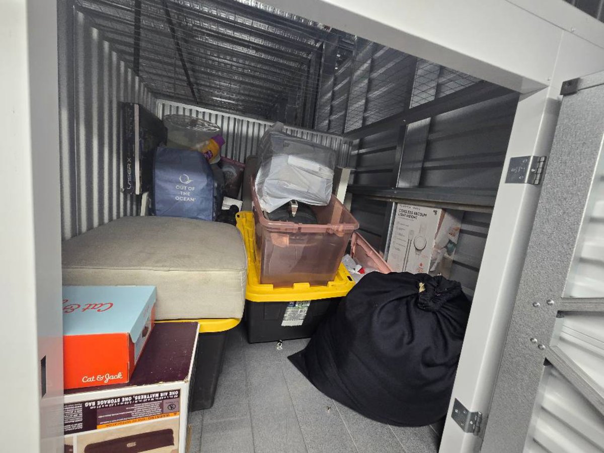 5 x 5 storage unit in Atlanta, GA