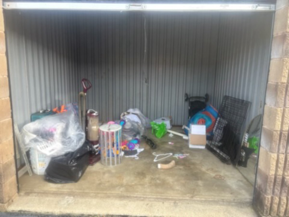 10 x 10 storage unit in Lindenwold, NJ