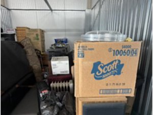10 x 10 storage unit in Philadelphia, PA