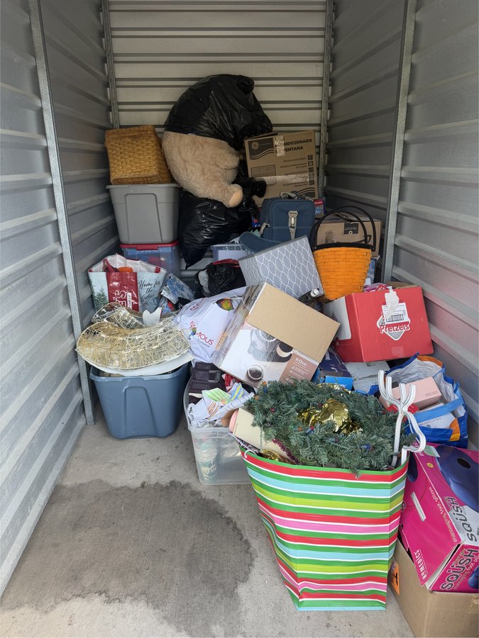 5 x 10 storage unit in Syracuse, NY