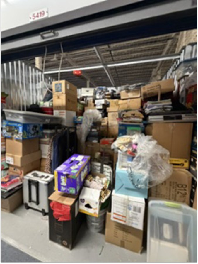 10 x 10 storage unit in Philadelphia, PA