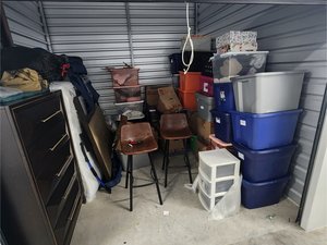 20 x 10 storage unit in Orlando, FL