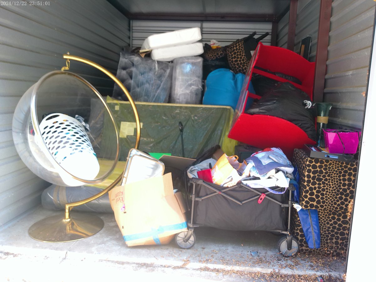 10 x 15 storage unit in Hatfield, PA