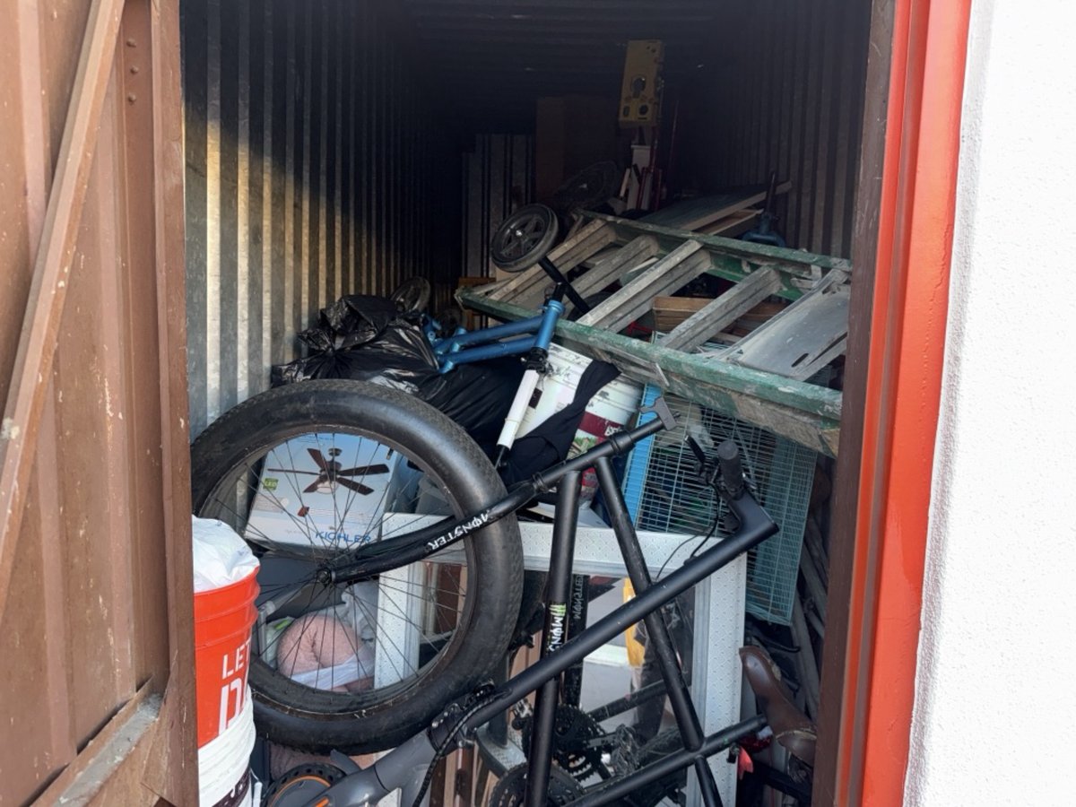 5 x 15 storage unit in Inglewood, CA