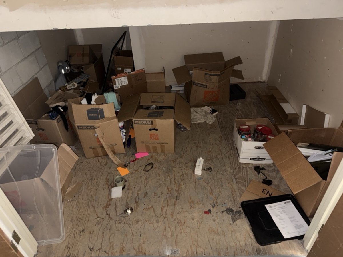 10 x 9 storage unit in Los Angeles, CA