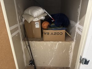 5 x 10 storage unit in Los Angeles, CA
