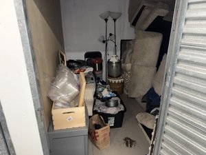 7 x 10 storage unit in Los Angeles, CA