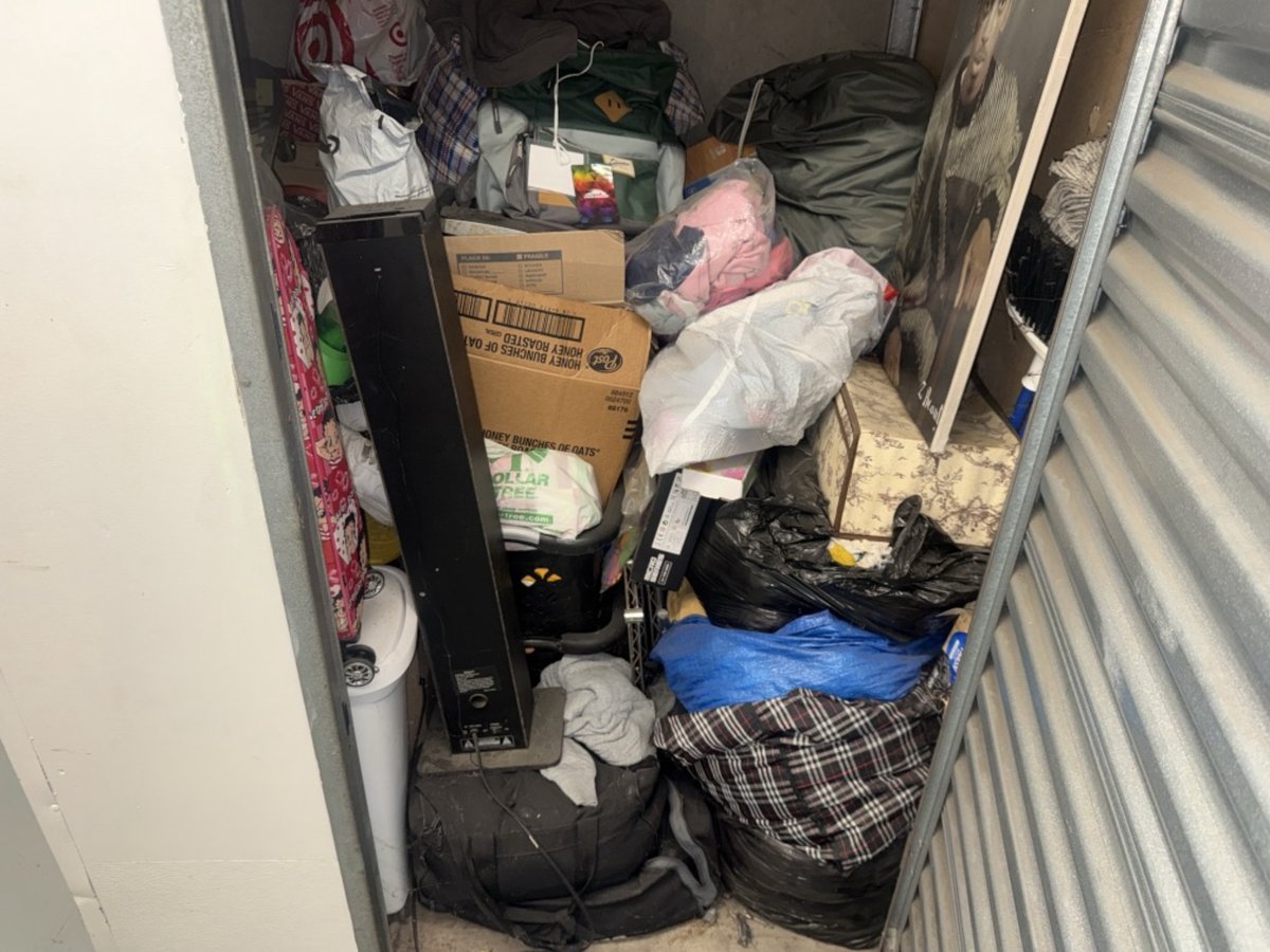 5 x 5 storage unit in Lennox, CA