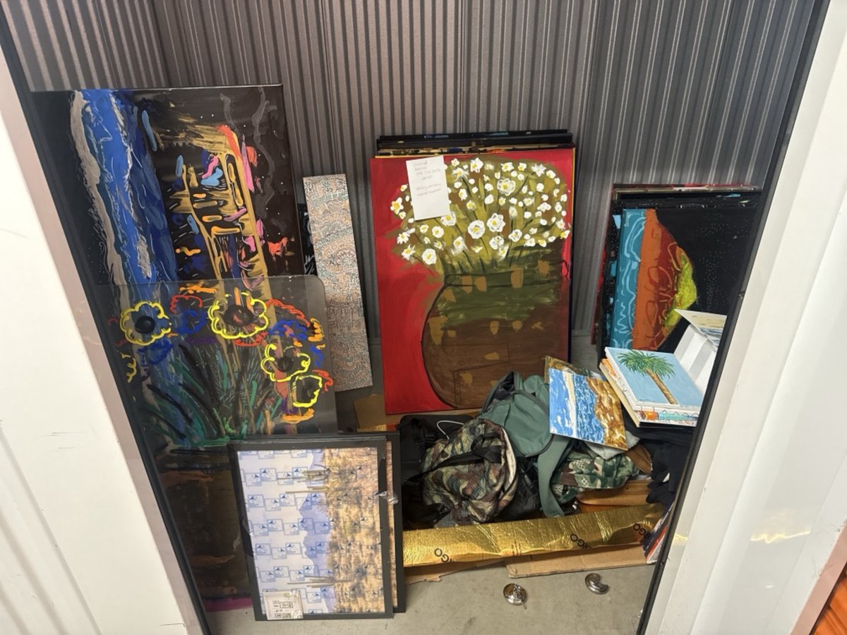 10 x 5 storage unit in Los Angeles, CA