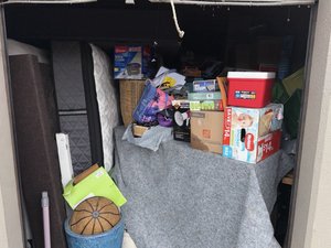 10 x 20 storage unit in Lennox, CA