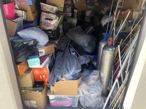 10 x 30 storage unit in Lennox, CA