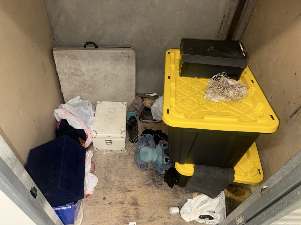 5 x 5 storage unit in Lennox, CA