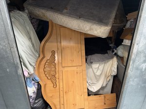 10 x 10 storage unit in Los Angeles, CA