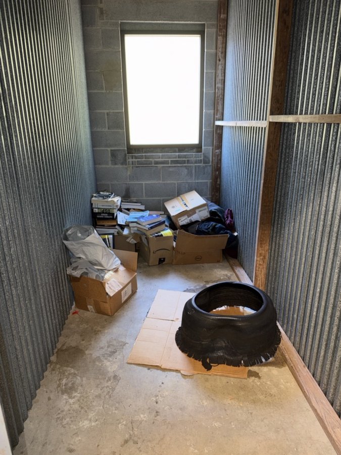 5 x 12 storage unit in Lorton, VA