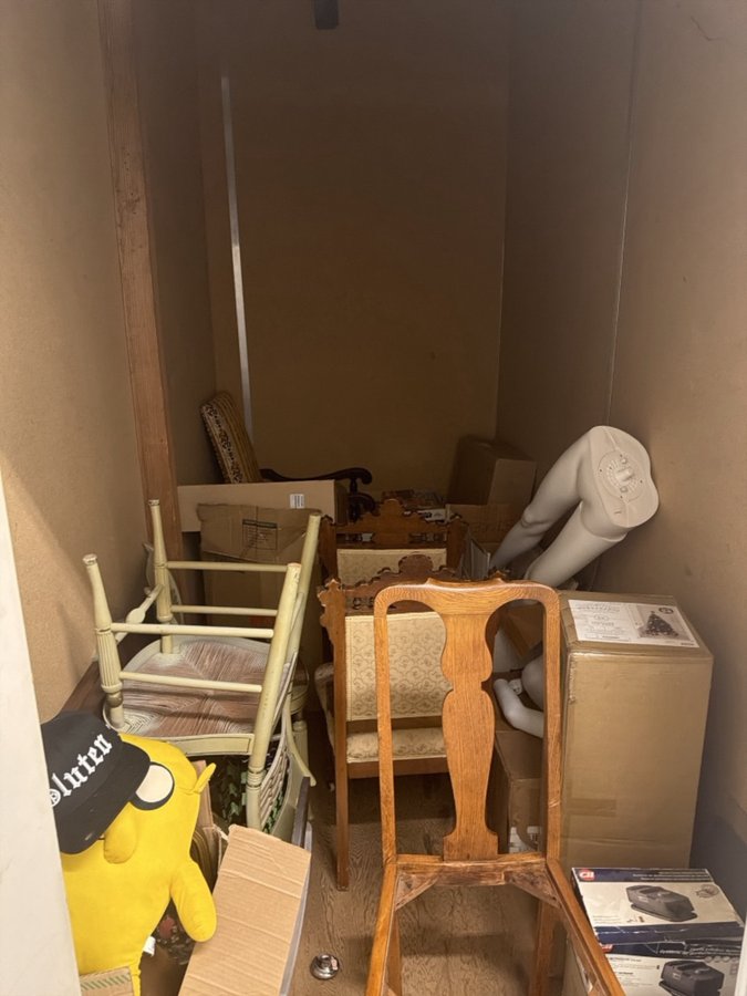 5 x 10 storage unit in Concord, CA